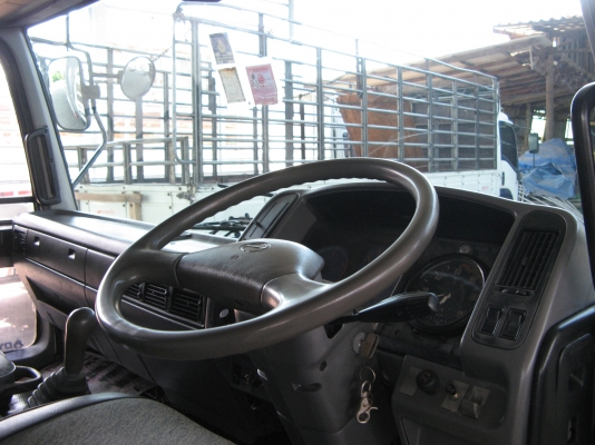 ขาย 6ล้อ ฮีโน่ สมอทอง 220 แรง ยาว 7.20 ปี 2001 สภาพสวยเดิมเครื่องดี พร้อมใช้งาน ชมก่อนได้ครับ สนใจติดต่อ 081-9425443