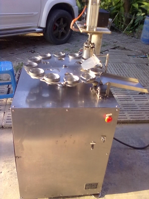 ประกาศขายเครื่องปิดฝาแก้ว!! สภาพดี ราคา 27,000 บาท ติดต่อ081-1755103