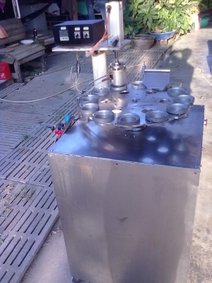 ประกาศขายเครื่องปิดฝาแก้ว!! สภาพดี ราคา 27,000 บาท ติดต่อ081-1755103