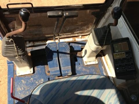 KOMATSU PC120-5เก่านอก ไฟฟ้าครบ เอวแน่น รถทำงานอยู่ KOMATSU PC120-5เก่านอก ไฟฟ้าครบ เอวแน่น รถทำงานอยู่