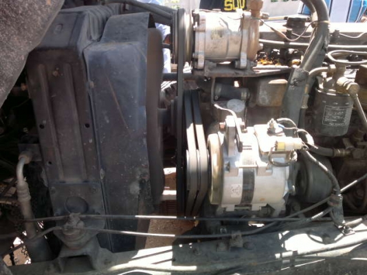 รถฮีโน่ 10 ล้อดั๊ม F18  187 แรงม้า  สนใจติดต่อ 081 - 6079515