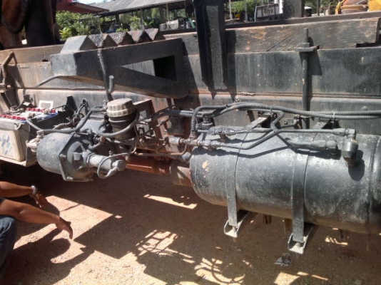 รถฮีโน่ 10 ล้อดั๊ม F18  187 แรงม้า  สนใจติดต่อ 081 - 6079515