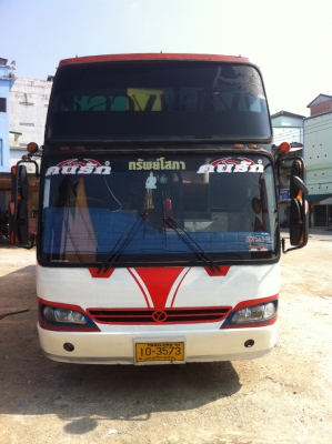 ขายรถบัสด่วน ราคาต่อรองได้ คุยง่าย  เครื่องกลาง HINO EP 0ne interturbo 330