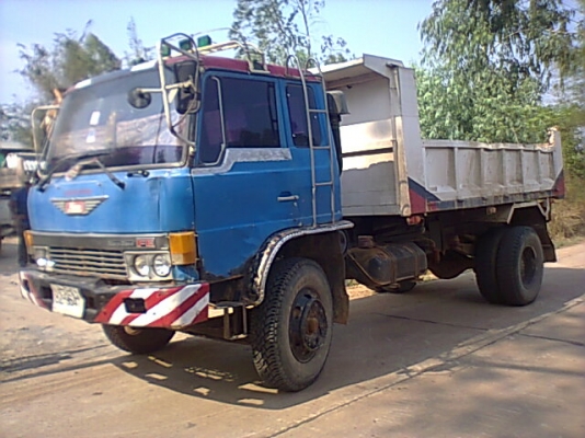 ขาย 6 ล้อดั้มยาง 900 เครื่อง EH700 เกียร์ HO คัสซีสวย แอร์เย็น พาวเวอร์ ยางเต็ม ทะเบียนพร้อมโอน