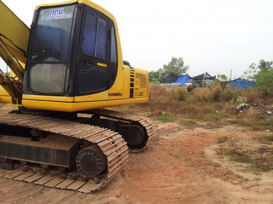 ขายด่วนโคมัสซุ 200-6   ทำสีใหม่แล้ว บูมอาร์มสวยไม่ปะเอวแน่นบุ้งกี๊ใหม่  ช่วงล่างเต็ม