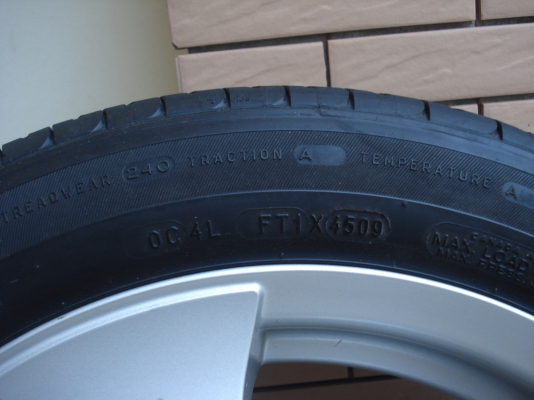 ขายเศษแม็กขอบ 15  4 รู 114.3 พร้อมยาง185-55-15 ปี 09  1 วง