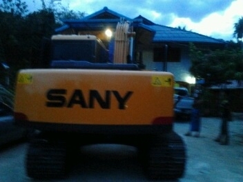 ขายแม็คโฮรุุ่นใหม่    ราคาถูก ดาวน์ต่ำ