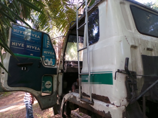 ISUZU 145 แรงม้า หัวเดิม เครื่องเปลี่ยนค่ะ เล่มพร้อม มีเครนค่ะ