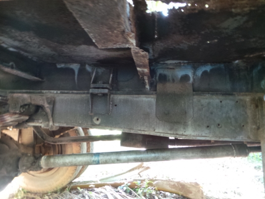 ISUZU 145 แรงม้า หัวเดิม เครื่องเปลี่ยนค่ะ เล่มพร้อม มีเครนค่ะ