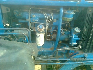 ขายรถไถ FORD 6640 เพลาเดี่ยวรุ่นกรองใหญ่ เล่มทะเบียน 3 จาน 7 จาน ใบมีดดันหน้ายี่ห้อ CMT ทั้งหมด ราคา 520000