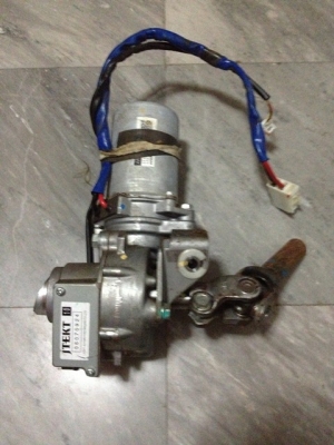 คอพวงมาลัย(แตก) toyota new vios (2500)