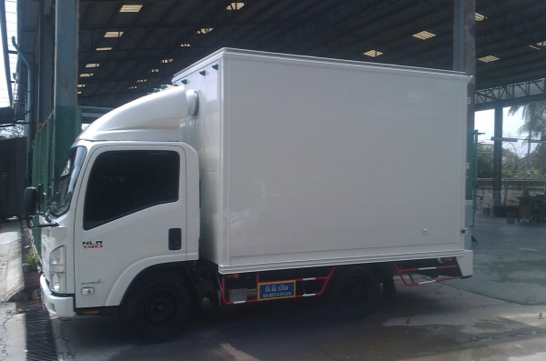 รถบรรทุก 4 ล้อ ISUZU NLR 85E1AH