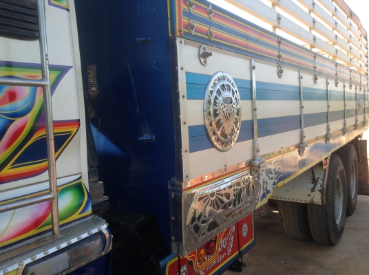 ขายสิบล้อสองเพลาดั้มสวยๆ หลุดมัดจำ