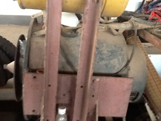 ขายด่วนเครื่องกำเนิดไฟ (AC jenerators) ขนาด 3เฟสที่104A 1เฟสที่ 208A