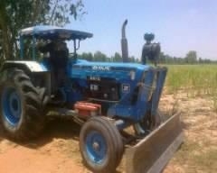 FORD 6600 - 1 เพลา เครื่องแน่นดีแรงดีมาก อุปกรณ์ครบ มีใบมีดดันหน้า ผานพรวนดิน 7 ระบบไฮดรอลิกส์ไม่มีแตกแห้งดีทั้งคัน ช่วงล่างแน่น ยางสภาพดีหน้าหลังประมาณ 60\% พร้อมทำงานได้เลย เอกสารเล่มทะเบียนครบภาษีไม่มีขาดพร้อมโอน ราคาต่อรองได้ครับ