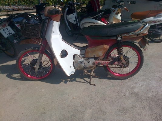 ขาย ดรีมคุรุสภา เครื่องเวฟ125 แห้งๆไม่มีผุ ทะเบียน14,000 ด่วน ต้นสุ1000 ,0861223256