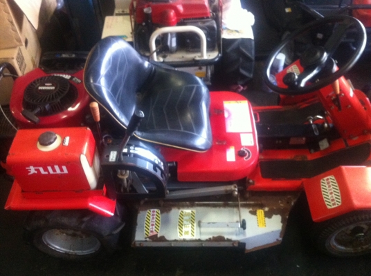 ขายรถตัดหญ้านั่งขับแบบโกคาส