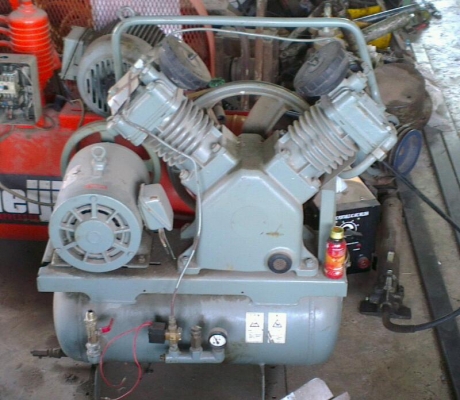 Sell> ปั้มลม ปั้มใหญ่ แต่ถังเล็กครับ Oil Free มาจากญี่ปุ่นครับ ไม่เคยใช้ในไทย