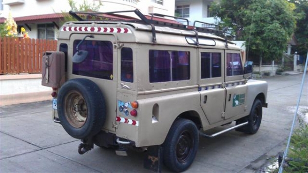 ขายไปแล้วครับ - ขายรถ Land Rover แวนช่วงยาว 5 ประตู ขายไปแล้วครับ - ขายรถ Land Rover แวนช่วงยาว 5 ประตู