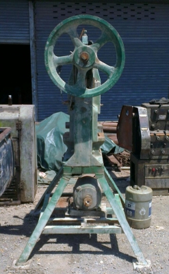 Sell> ปั้มอเนกประสงค์ ครับ แล้วแต่จะใส่พิมพ์เอาไปปั้มอะไรก็ได้ครับ คอตัน มอเตอร์พร้อม นครปฐม