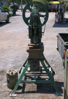 Sell> ปั้มอเนกประสงค์ ครับ แล้วแต่จะใส่พิมพ์เอาไปปั้มอะไรก็ได้ครับ คอตัน มอเตอร์พร้อม นครปฐม