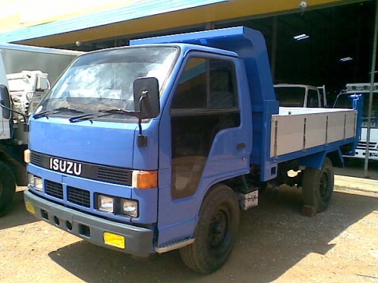 4ล้ออีซูซุ NKR ต่อดั๊มใหม่  รถสภาพสวย พร้อมใช้ เอกสารทะเบียน พร้อมโอน