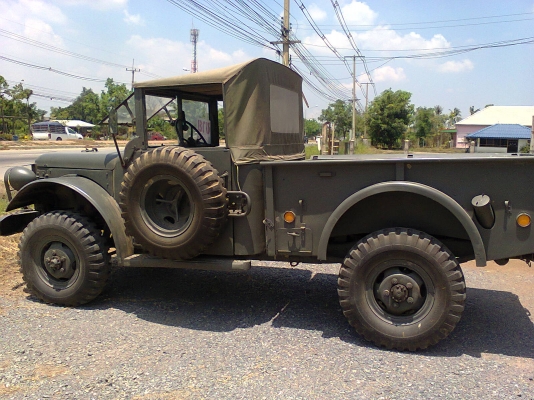 ขายรถดอส เครื่อง 6 สูบ เบนซิน ขับ 4 พวงมาลัยซ้าย โทร.081-1945710 ขายรถดอส เครื่อง 6 สูบ เบนซิน ขับ 4 พวงมาลัยซ้าย โทร.081-1945710