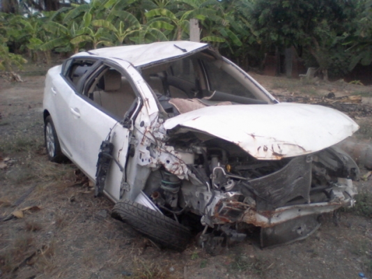 ขายด่วน ให้ผู้ที่สนใจรถอุติเหตุ mazda 2 สีขาว พร้อมเล่มทะเบียน ขายด่วน ให้ผู้ที่สนใจรถอุติเหตุ mazda 2 สีขาว พร้อมเล่มทะเบียน