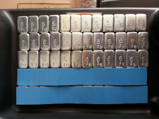 ขาย ตะกั่วตอกล้อแม็กซ์และตอกกะทะเหล็ก