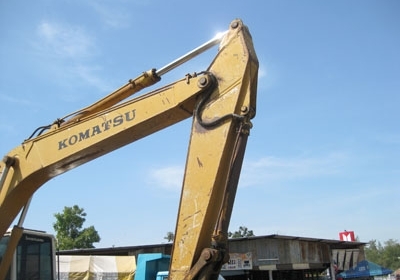 ขาย Komutsu PC200-5 ไฟฟ้าครบมีแอร์ ใช้งานได้เลย โทร 088-4501277