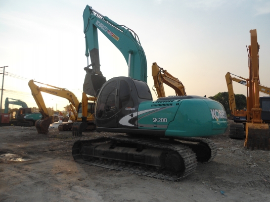 ขายรถแมคโครSK200-5 สภาพพร้อมใช้ สนใจติดต่อ บอย085-156-2314