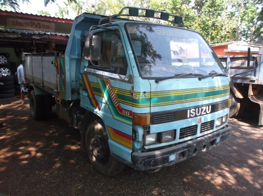 ขาย !! ISUZU ดั้ม NKR 110  แรงงม้า