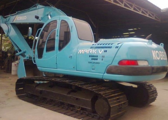 KOBELCO MARK V SK-200 รถสวยจัดพร้อมทำงาน ไฟฟ้าหน้าจอครบ เครื่องแห้งแรงดีปั๊มเดิมๆทำงานเร็วไม่มีโหลด บูมอาร์มบอดี้สวยไม่ปะไม่ดาม ช่วงล่างเต็มดี 80\% พร้อมใช้งานได้เลย เอกสารใบอินวอย์ครบ ราคาต่อรองได้ครับ