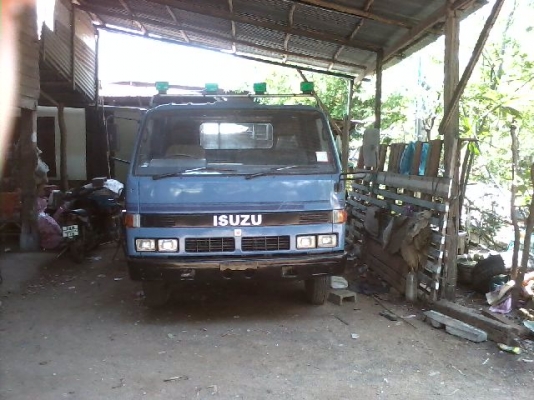 ขายด่วน  NPR115 เกีร์ยสั้น ห้างแท้   ยาว 5 เมตร สวยพร้อมใช้งาน