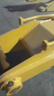 ของใหม่ ชุดบูมยาว CAT 320 D กับ KOMATSU PC200-7-8 มีบุ้งกี๋กับกระบอกไฮดรอลิค ราคาชุดละ 300000 ของใหม่ ชุดบูมยาว CAT 320 D กับ KOMATSU PC200-7-8 มีบุ้งกี๋กับกระบอกไฮดรอลิค ราคาชุดละ 300000