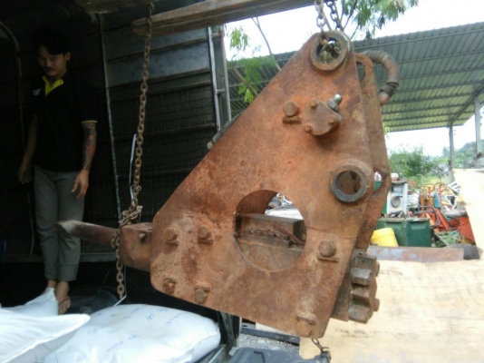 ขอบคุณลูกค้าจากภูเก็ตมากครับ มาอุดหนุน หัวเจาะ แย๊กปูน ใส่รถขุดแบ็คโฮ PC 60ไปใช้งาน