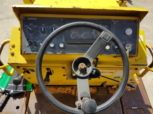 ขายรถบดอัดสั่นสะเทือน 7 ตัน ยี่ห้อ SAKAI SW650 รถเก่านอกสวยนำเข้าจากประเทศอเมริกาแท้ ไม่เคยใช้งานในไทย ขายรถบดอัดสั่นสะเทือน 7 ตัน ยี่ห้อ SAKAI SW650 รถเก่านอกสวยนำเข้าจากประเทศอเมริกาแท้ ไม่เคยใช้งานในไทย