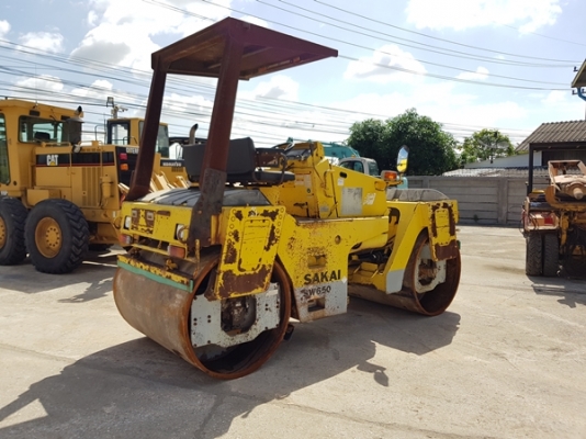 ขายรถบดอัดสั่นสะเทือน 7 ตัน ยี่ห้อ SAKAI SW650 รถเก่านอกสวยนำเข้าจากประเทศอเมริกาแท้ ไม่เคยใช้งานในไทย ขายรถบดอัดสั่นสะเทือน 7 ตัน ยี่ห้อ SAKAI SW650 รถเก่านอกสวยนำเข้าจากประเทศอเมริกาแท้ ไม่เคยใช้งานในไทย
