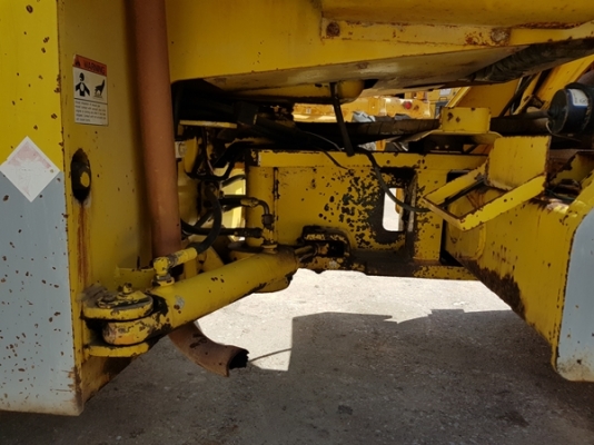 ขายรถบดอัดสั่นสะเทือน 7 ตัน ยี่ห้อ SAKAI SW650 รถเก่านอกสวยนำเข้าจากประเทศอเมริกาแท้ ไม่เคยใช้งานในไทย ขายรถบดอัดสั่นสะเทือน 7 ตัน ยี่ห้อ SAKAI SW650 รถเก่านอกสวยนำเข้าจากประเทศอเมริกาแท้ ไม่เคยใช้งานในไทย