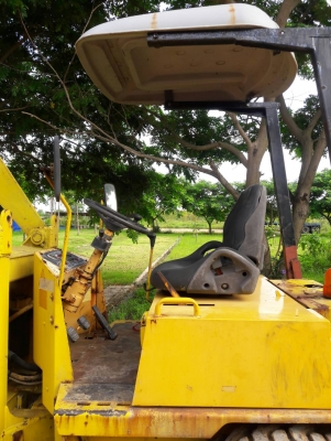 ขายรถตัก ยี่ห้อ TCM รุ่น 810A-2 เครื่องยนต์ดีเซล คูโบต้า 4สูบ VT1502 เกียร์ทอล์ค ขับเคลื่อน2เพลา เลี้ยวเอว บุ้งกี๋ขนาด0.5-0.8 ลบม. จากพื้นถึงท้องบุ้มกี๋ยกสูง 2.75เมตร รถเก่านอก(มีเอกสาร) ขายรถตัก ยี่ห้อ TCM รุ่น 810A-2 เครื่องยนต์ดีเซล คูโบต้า 4สูบ VT1502 เกียร์ทอล์ค ขับเคลื่อน2เพลา เลี้ยวเอว บุ้งกี๋ขนาด0.5-0.8 ลบม. จากพื้นถึงท้องบุ้มกี๋ยกสูง 2.75เมตร รถเก่านอก(มีเอกสาร)