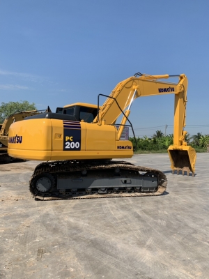 ขาย pc200-7 พร้อมใช้งาน 13,xxx ชม เล่มทะเบียน จัดได้ประมาณ 7 แสน