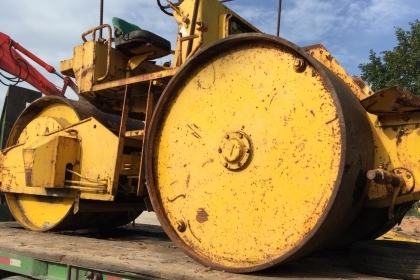 ขายด่วนรถบด3ล้อเหล็กSAKAI R2 ไม่มีเครื่อง ไม่มีเกียร์ปั๊ม ขายตามสภาพ เอกสารเล่มทะเบียน