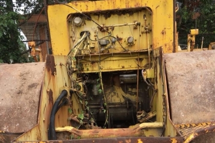 ขายด่วนรถบด3ล้อเหล็กSAKAI R2 ไม่มีเครื่อง ไม่มีเกียร์ปั๊ม ขายตามสภาพ เอกสารเล่มทะเบียน