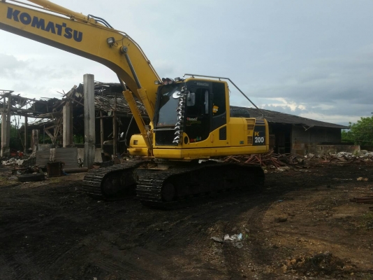ขายด่วน!! Komatsu PC200-8MO สภาพสวยๆค่ะ