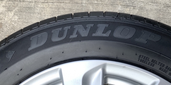 ล้อแม็ก Toyota Vios Yaris 8 ก้าน ขอบ 15 พร้อมยาง 185-60-15 Dunlop ปี 15 แม็กสภาพดี ดอกยางหนา