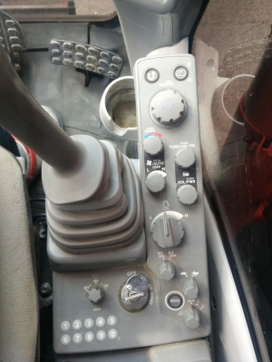 ขายรถแบคโฮ HITACHI ZX200-5G ชั่วโมงการทำงาน 2,500 ชม.