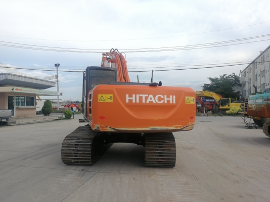 ขายรถแบคโฮ HITACHI ZX200-5G ชั่วโมงการทำงาน 2,500 ชม.