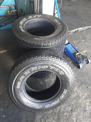 Maxxis AT 255-70-15 ปลายปี15 สภาพสวยๆ 1ชุด