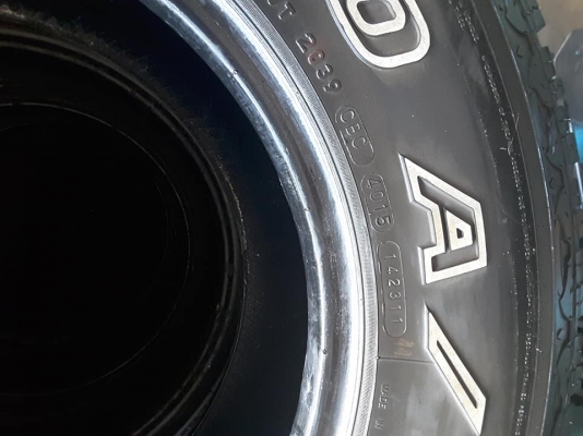 Maxxis AT 255-70-15 ปลายปี15 สภาพสวยๆ 1ชุด