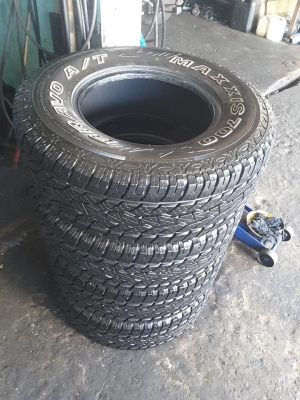 Maxxis AT 255-70-15 ปลายปี15 สภาพสวยๆ 1ชุด